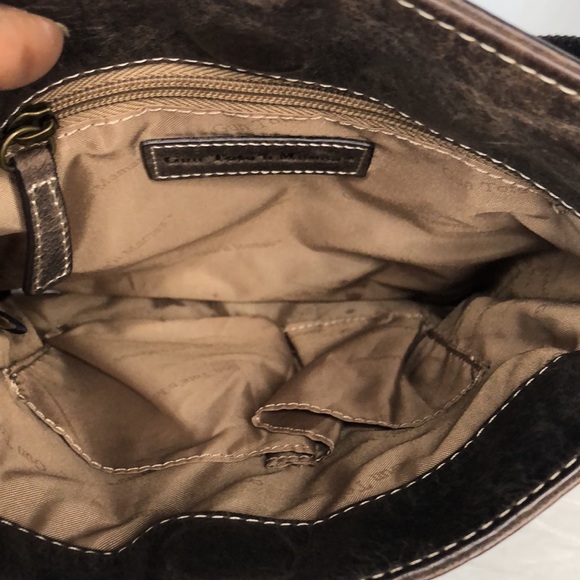 GUN TOTE’N MAMAS distressed brown leather crossbody. Concealed carry. - Picture 8 of 16